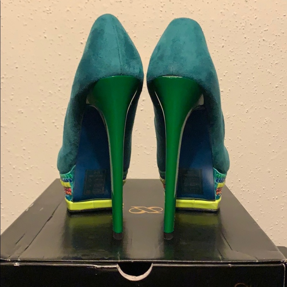 Platform Pumps - Picture 3 of 6